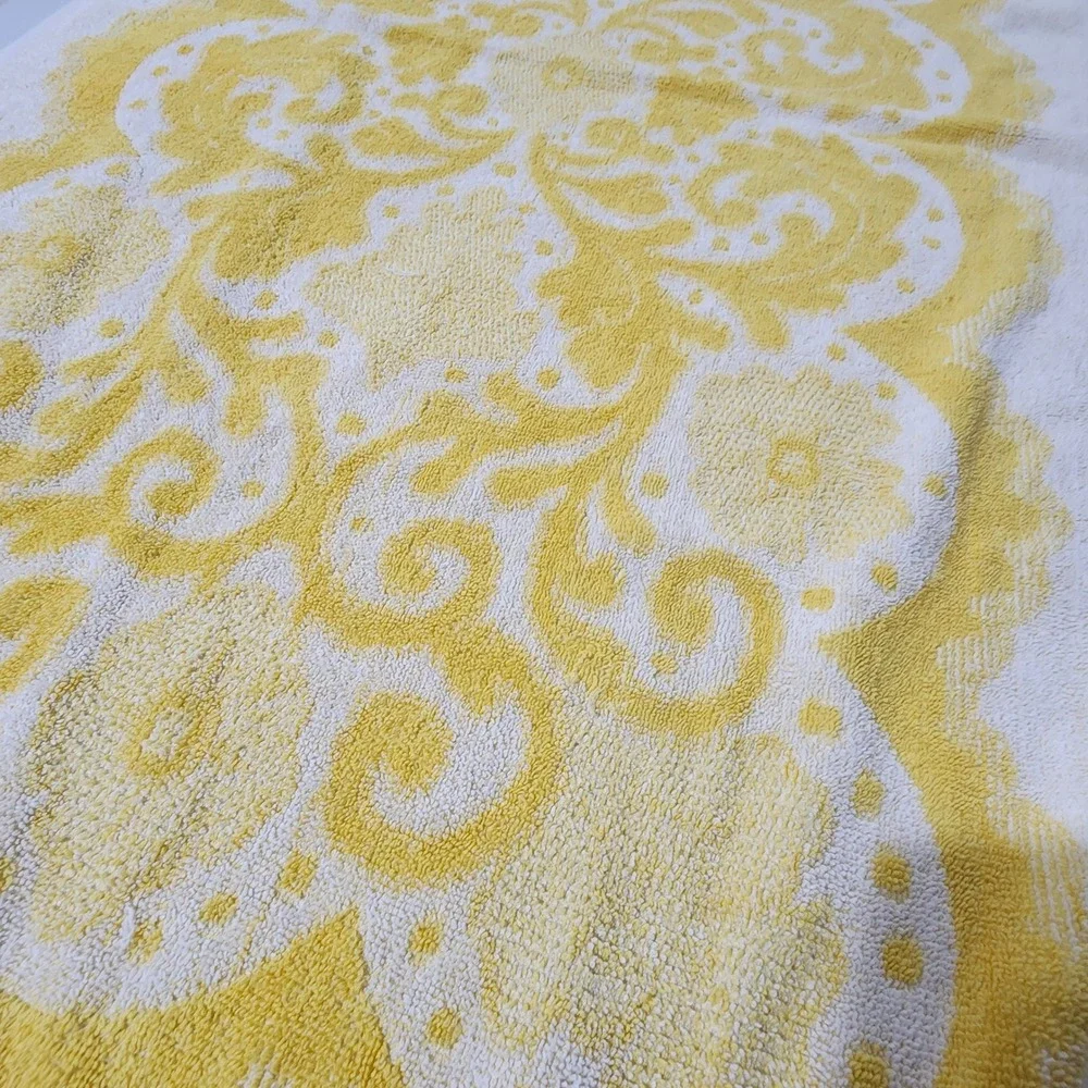 Vintage Yellow White Damask Floral Terry Cloth Bath Towel Retro Mid Century